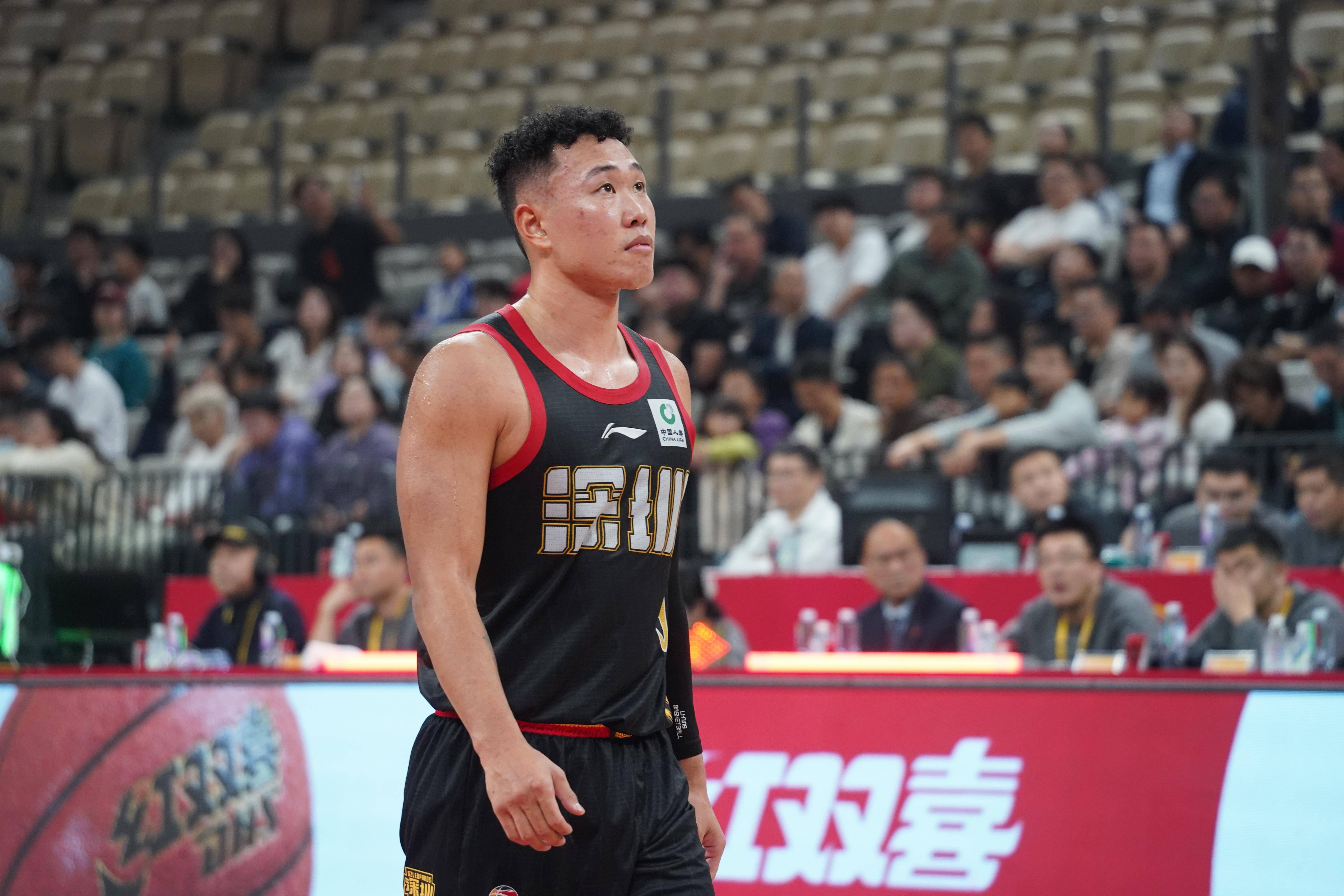 皇家马德里再遭质疑备战CBA常规赛广东宏远赛后外线爆发，网友：深圳男篮官宣签约备战荷甲的简单介绍